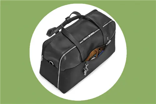 Большая универсальная сумка подходит для компьютеров с диагональю экрана до 15 дюймов и может использоваться как сумка для ночлега.