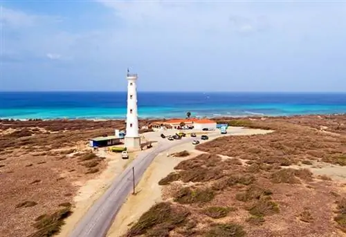 Антенна от калифорнийского маяка на острове Аруба в Карибском море