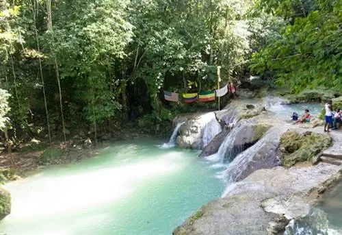 Ямайка, Очо-Риос, Голубая дыра Ямайка