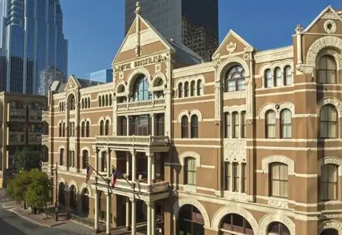 Остин, Техас, Дрискилл, знаковый отель, 1886 год, 19 век, культовый отель, барон крупного рогатого скота Джесси Дрискилл, пограничный город, техасская элита, президент Линдон Джонсон, первоначальное величие, историческое очарование, современный роскошный отель, пятый этаж с привидениями