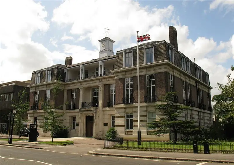 Мейс и ее команда начали составлять новый и улучшенный Красный список в задней комнате Лондонского зоологического общества