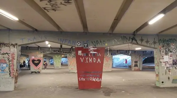Эмо Война Метро Повстанцев