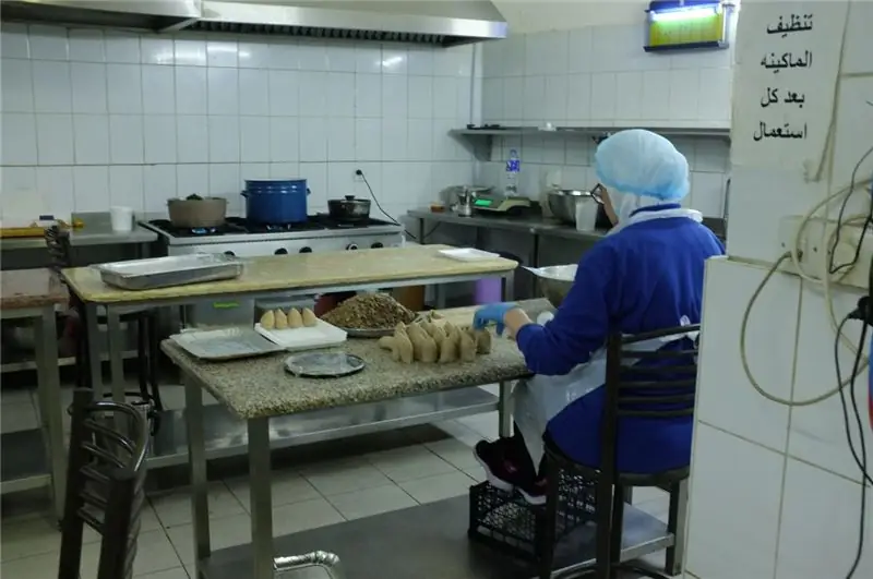 В Samawer работает около 60 женщин из местной черкесской общины