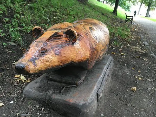 Деревянные скульптуры животных