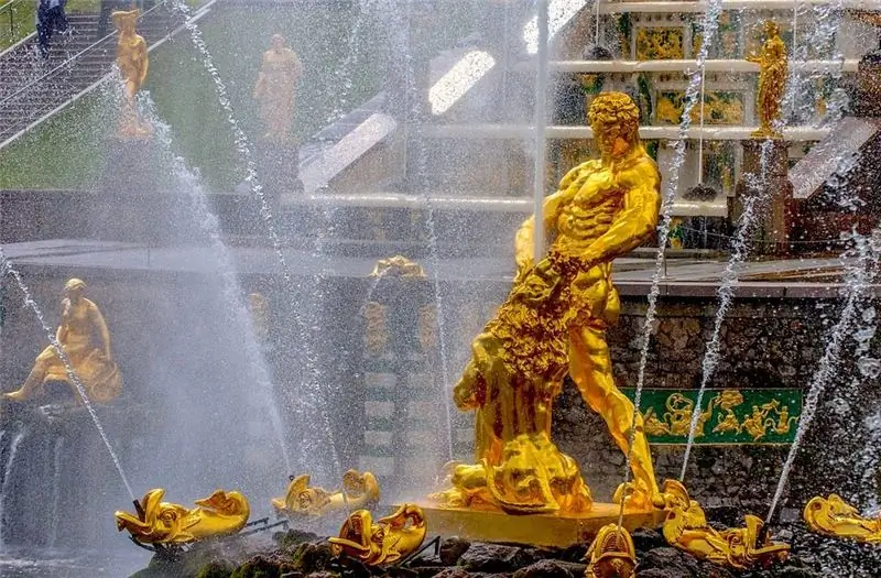 Фонтаны Петергофа, пожалуй, наименее холодные фонтаны
