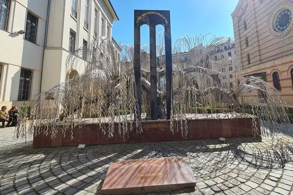 Мемориал Холокоста Древо Жизни