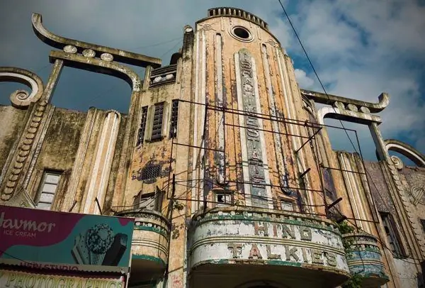 Элегия для дворцов однозальных кинотеатров Индии