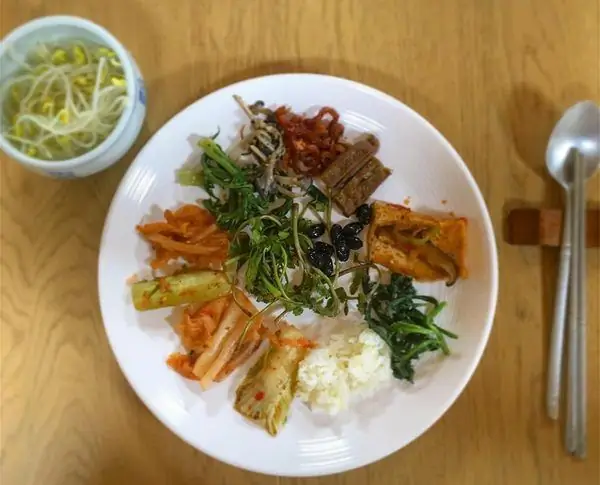Как женский орден овладел искусством корейской храмовой кухни