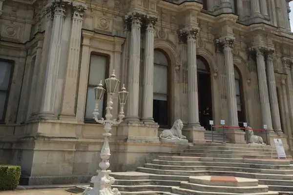 Дворец Бейлербейи