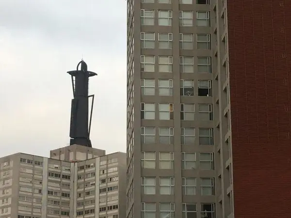 La Mujer Chimenea' ("Дымоход")