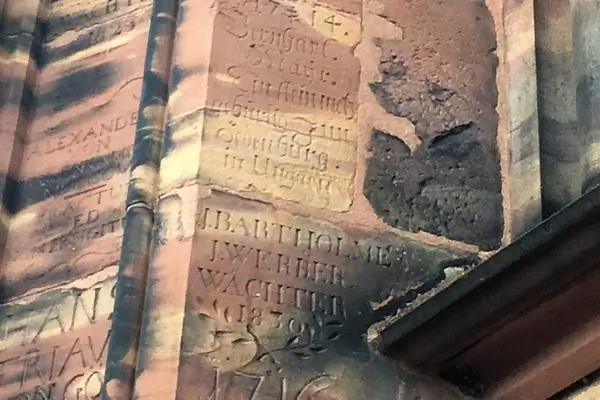 Старинные граффити Страсбургского собора