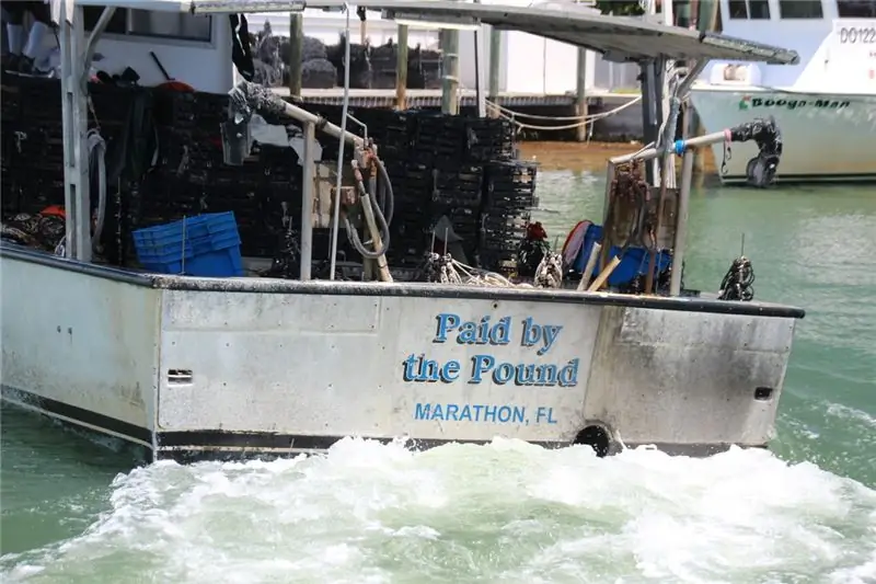 Payed by the Pound заходит в порт