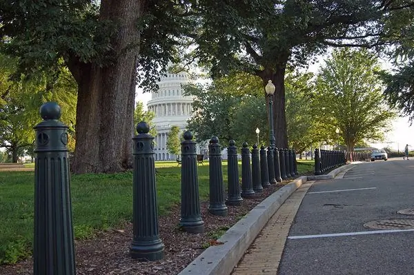 Великая стена из столбов Капитолия США