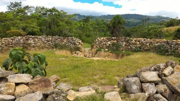 Таинственный круг камней, не замеченный археологами