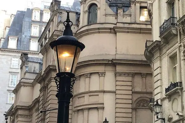 Лондонский канализационный уличный фонарь