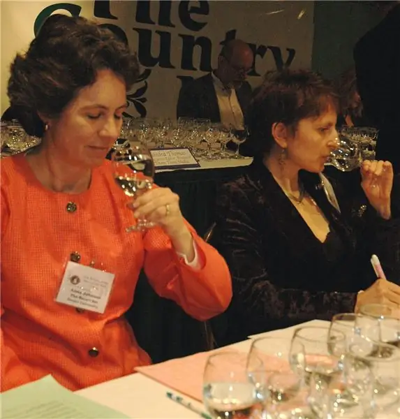 Как дегустация вина, но вода