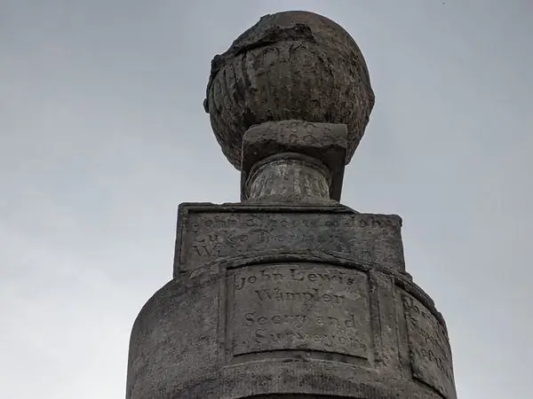 Памятник мосту Кувшин