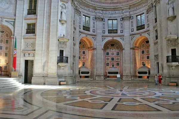 Церковь Санта-Энграсиа