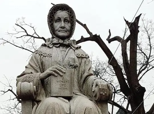 Статуя Лауры Смит Хэвиленд