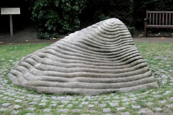 Мемориал вождю мохеганов у собора Саутварк