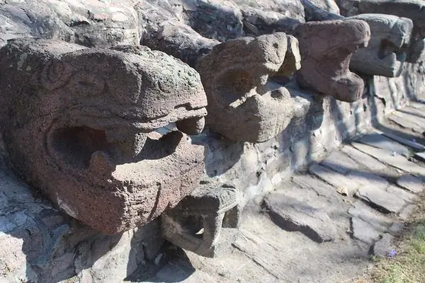 Пирамиды Тенаюки