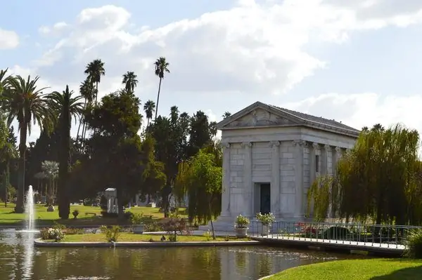 Голливудское кладбище навсегда