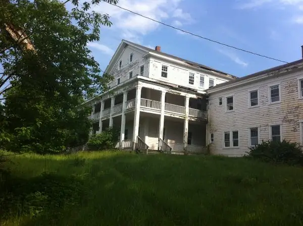 Руины особняка Белого озера