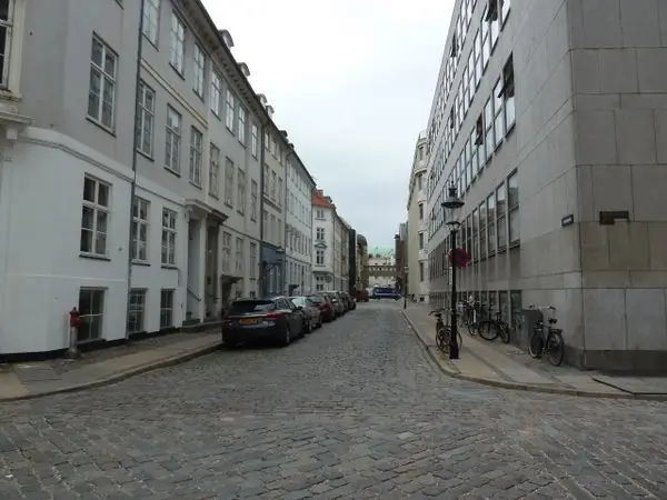 Обыкновенная улица, ставшая печально известной из-за легендарного визита дьявола