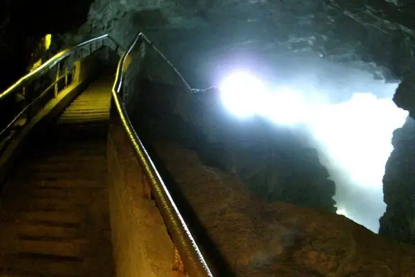 Пещера Дьявольского горла