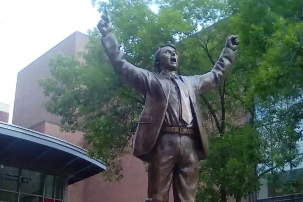 Статуя «Чудо на льду»