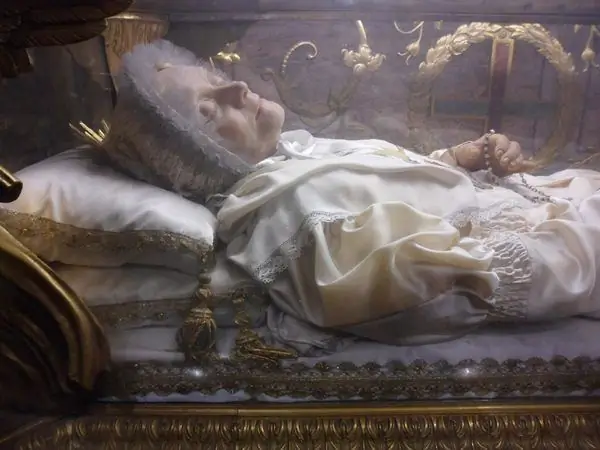 Восковые останки блаженной Анны Марии Тайги