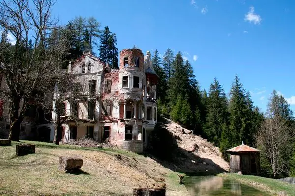 Заброшенные термальные ванны в итальянских Альпах