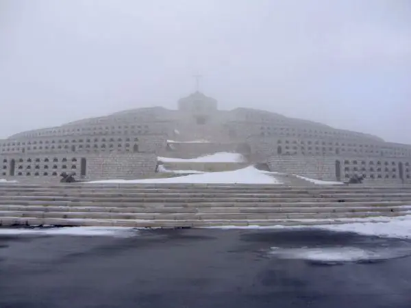 Сакрарио Милитаре дель Монте Граппа