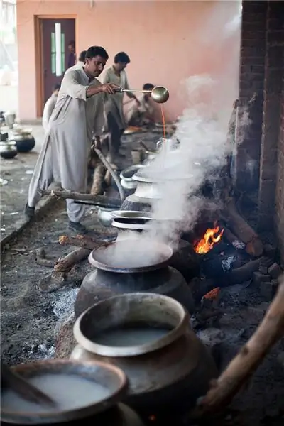 Вазван является центральным украшением кашмирских свадеб