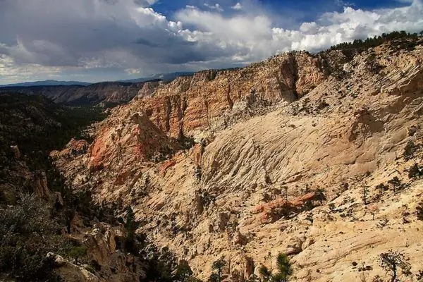 Живописная дорога Hell's Backbone
