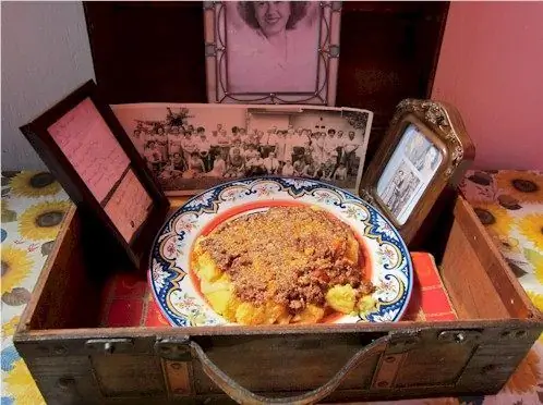 «Первое место в 2018 году: полента и мясной соус, приготовленные итало-американской семьей в Иллинойсе на протяжении нескольких поколений»