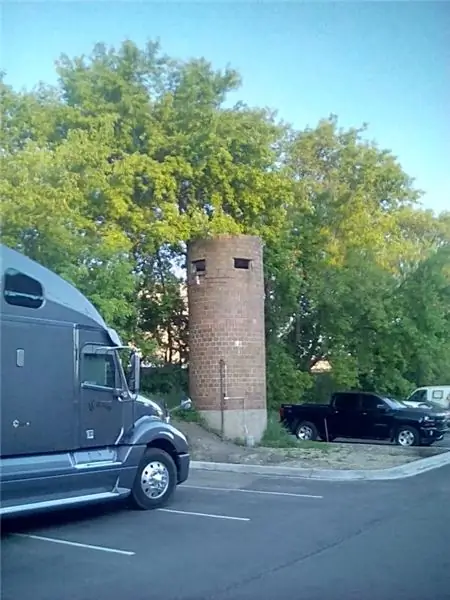 Эти заброшенные башни когда-то охраняли тайну Второй мировой войны