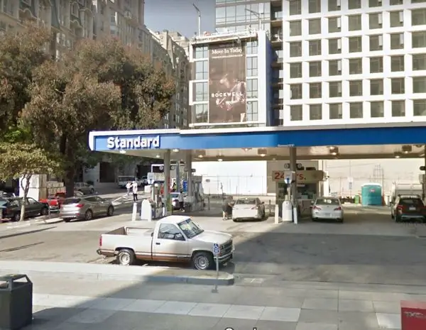 Последняя заправочная станция Standard Oil Company в Калифорнии