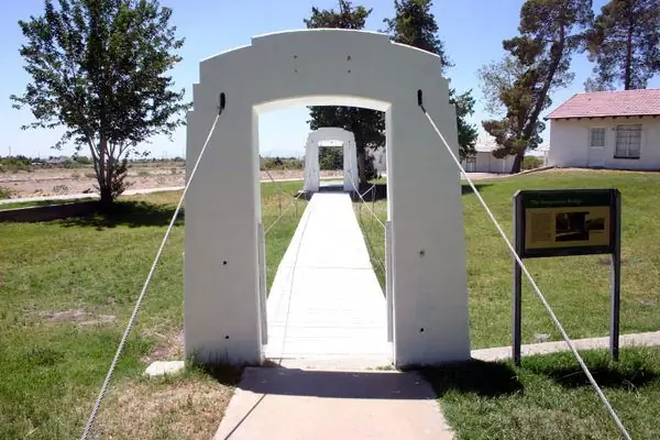 Туле Спрингс 'Ранчо разводов