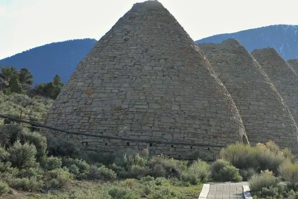 Государственный исторический парк Ward Charcoal Ovens