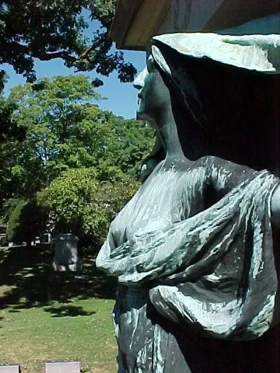 Таинственная ведьма Бонни