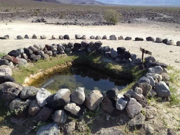 Горячие источники Соленой долины