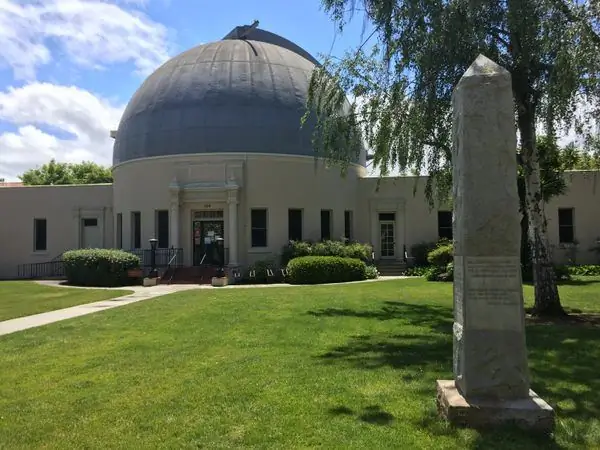 Обелиск Джона Дж. Монтгомери