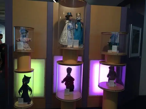 Оригинальные куклы из «Соседства мистера Роджера»