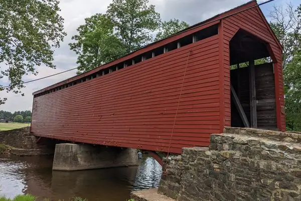 Крытый мост станции Лой