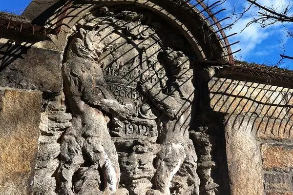 Загоны для медведей Old Franklin Park Zoo