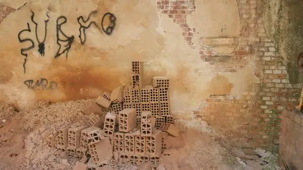 Заброшенный кирпичный завод в Уссане