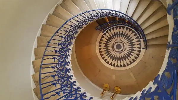 Тюльпановая лестница