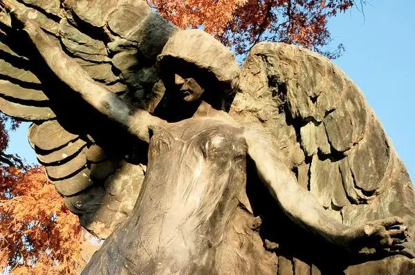 Черный ангел Оклендского кладбища