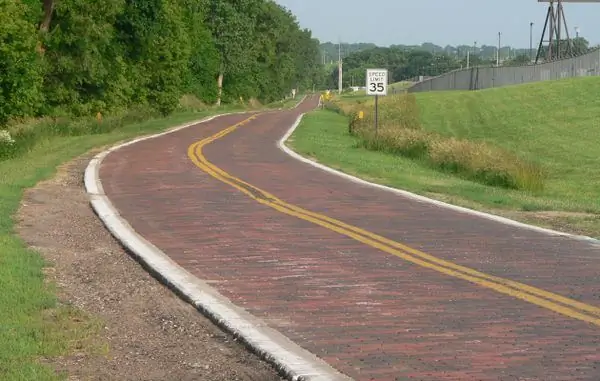 Историческая кирпичная дорога Омахи